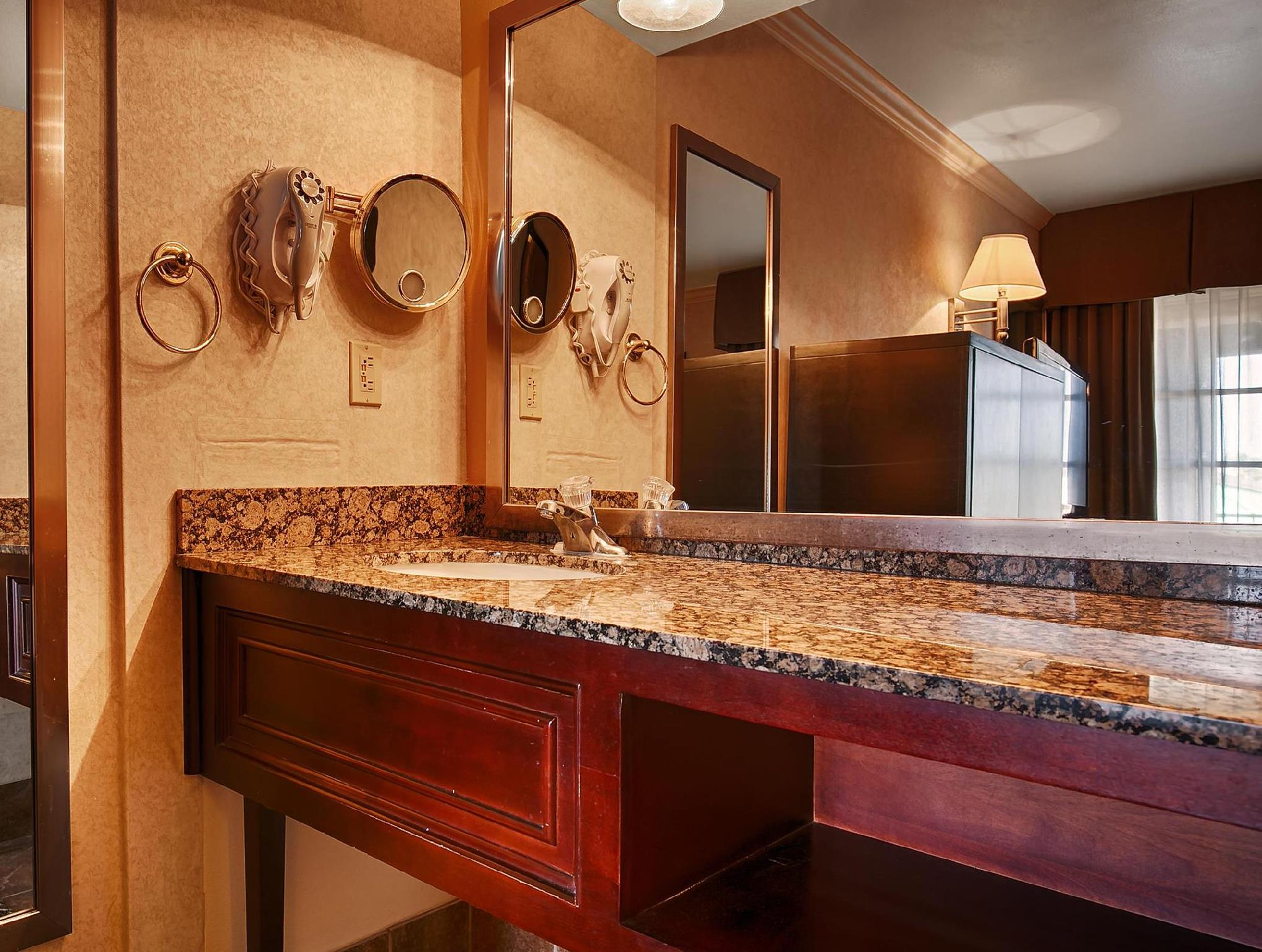 ベスト ウエスタン インスイーツ ツーソン フットヒルズ ホテル & スイーツ 写真