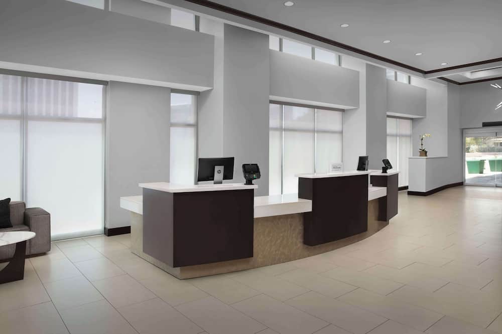 ホームウッド スイーツ バイ ヒルトン ダラス ダウンタウン 写真