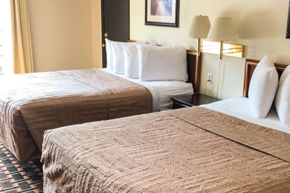 コロニアル イン エルスワース 写真