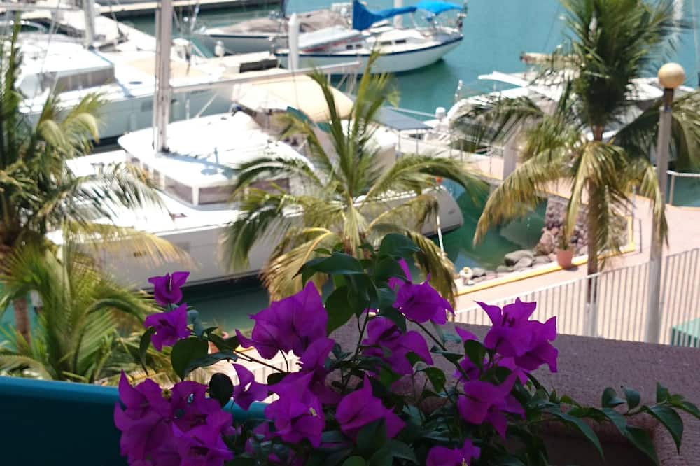 The Marine Waterfront Hotel 写真