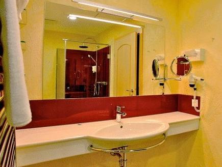 ホテル レストラン ツア ポスト 写真