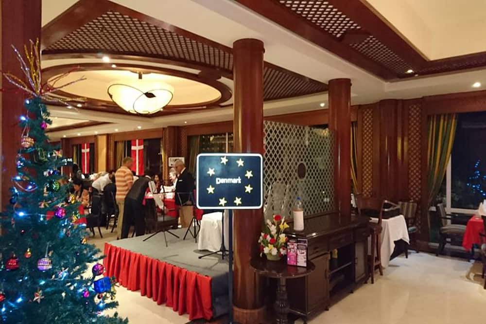 アヴァリ タワーズ カラチ 写真