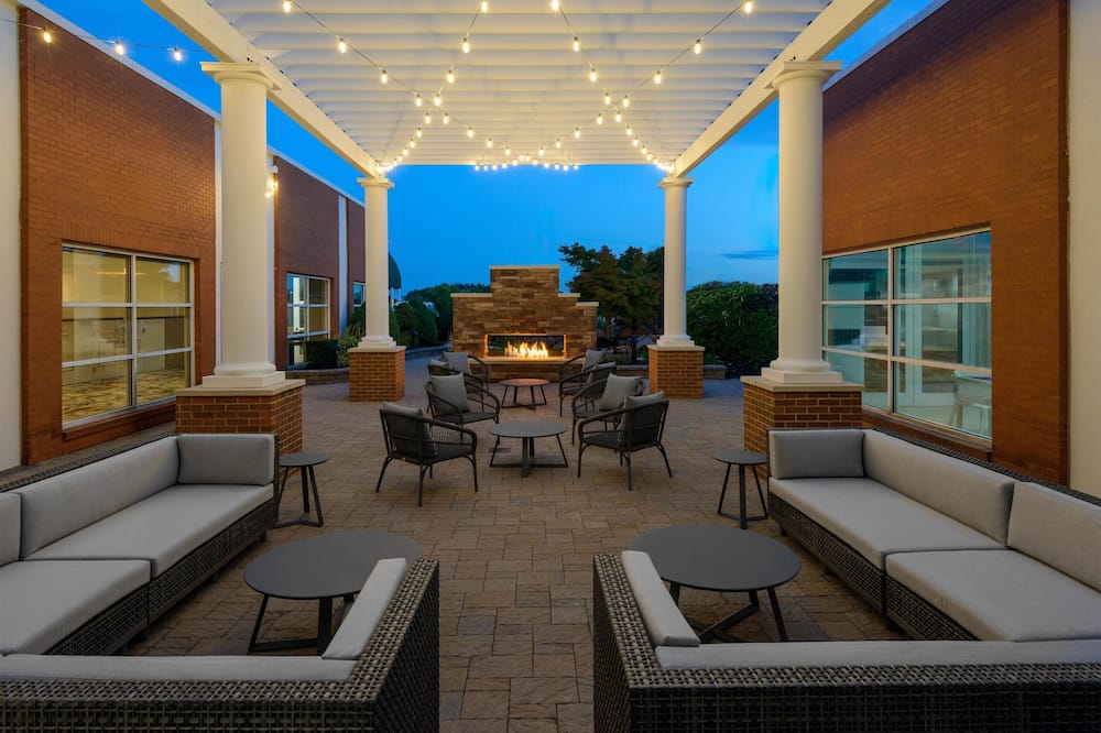 ヒルトン ガーデン イン バッファロー エアポート 写真