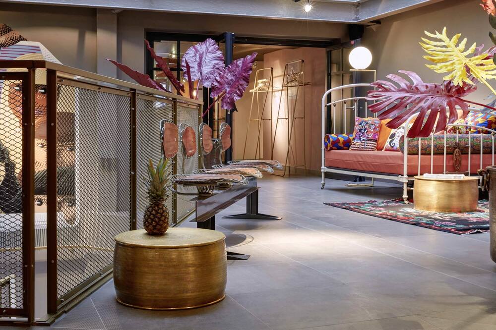 25アワーズ ターミナス ノール 写真