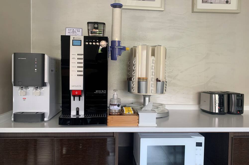 アイ - チェック ホテル 写真