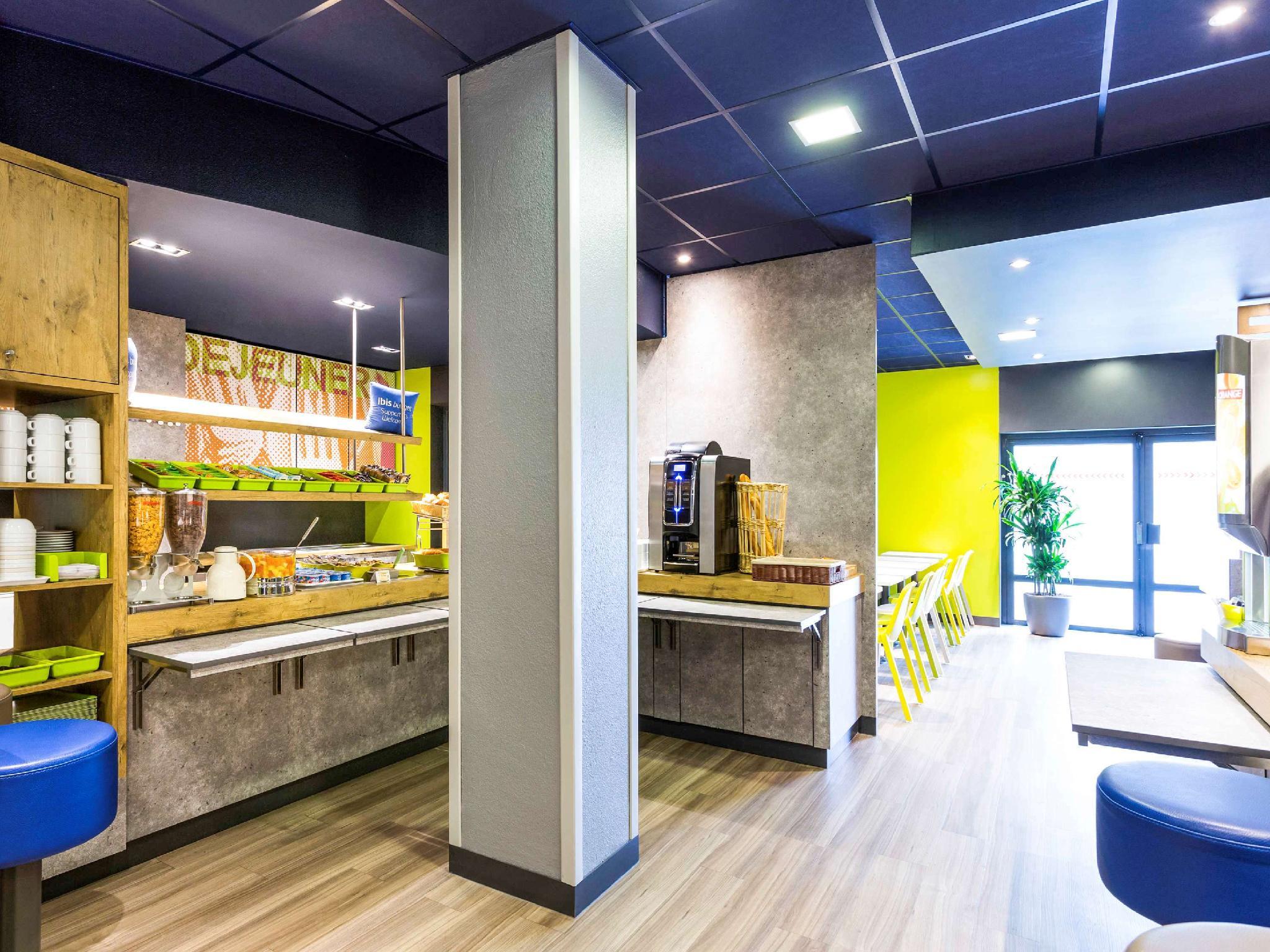 イビス バジェット ボルドー サントレ ガール サン ジャン 写真