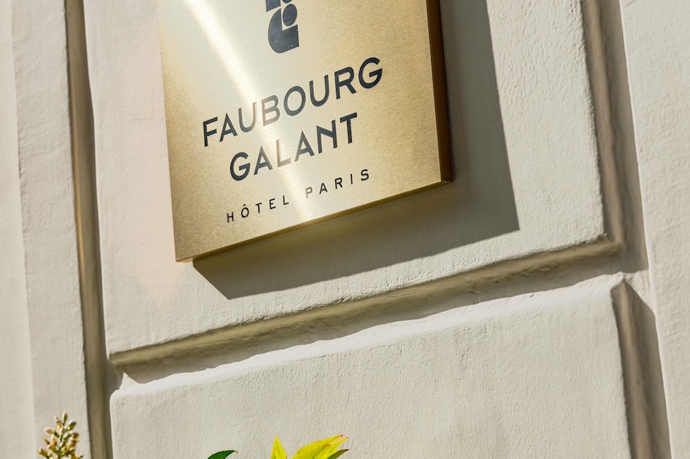 ホテル フォーブル ギャラン パリ ハンドリトゥン コレクション 写真