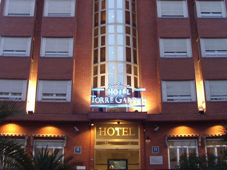 ホテル ポルセル トレ ガルデン 写真