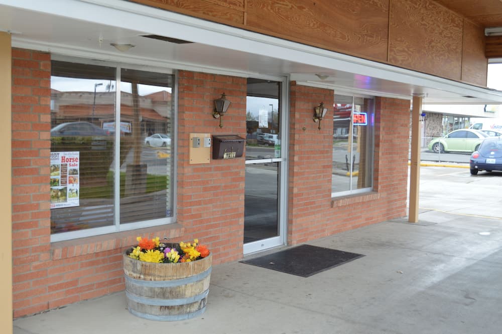 スカイライン モーター イン 写真