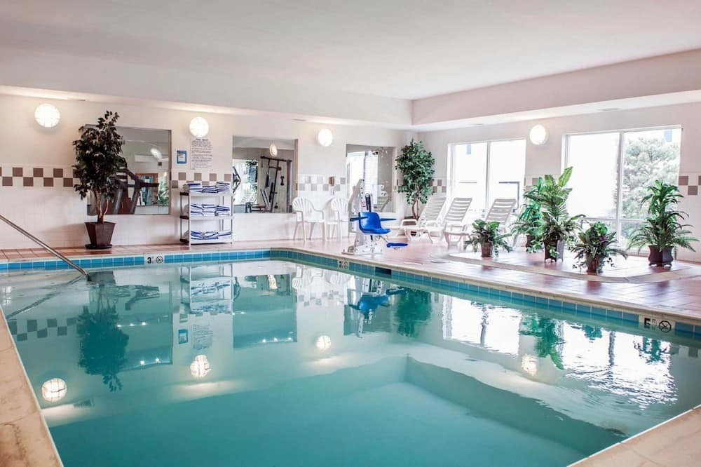 コンフォート スイーツ インディアナポリス 写真