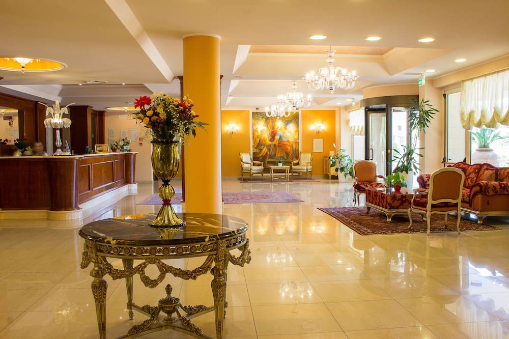 Semiramide Palace Hotel 写真