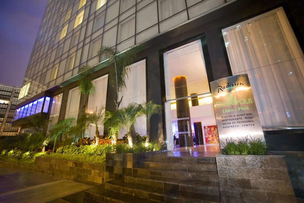 ラディソン ホテル デカポリス ミラフローレス 写真