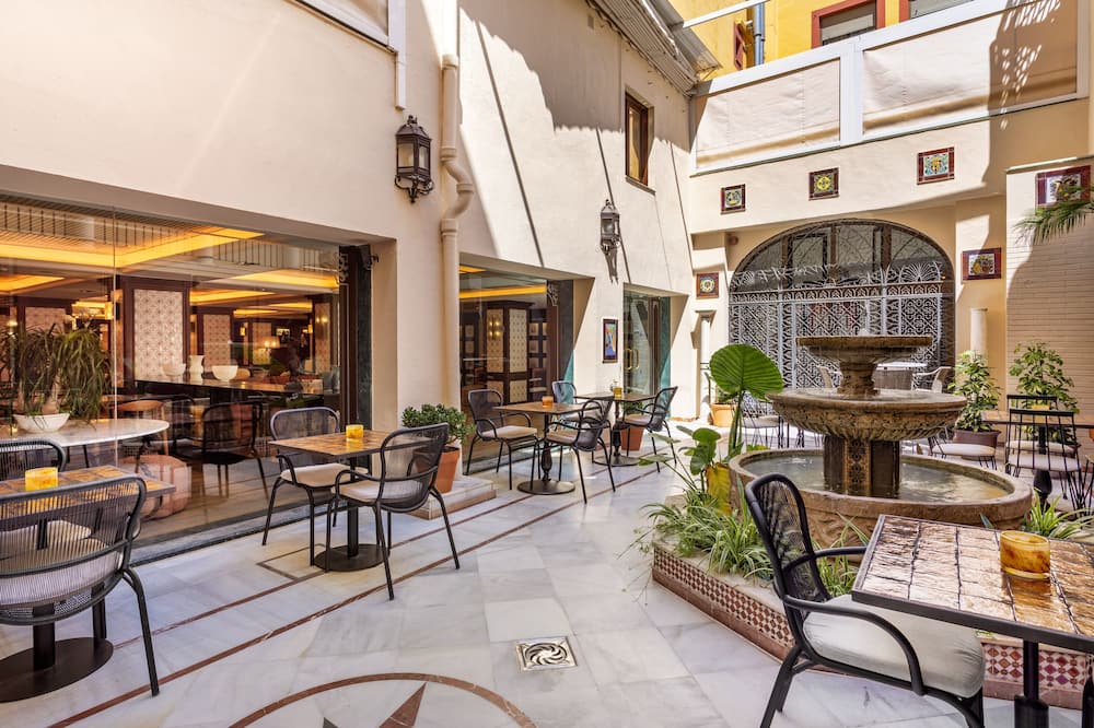 ホテル H10 コレヒドール 写真