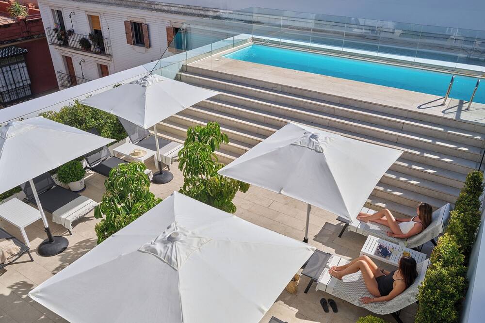 ホテル レイ アルフォンソ X 写真