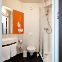 B&B HOTEL Warszawa-Okęcie 写真