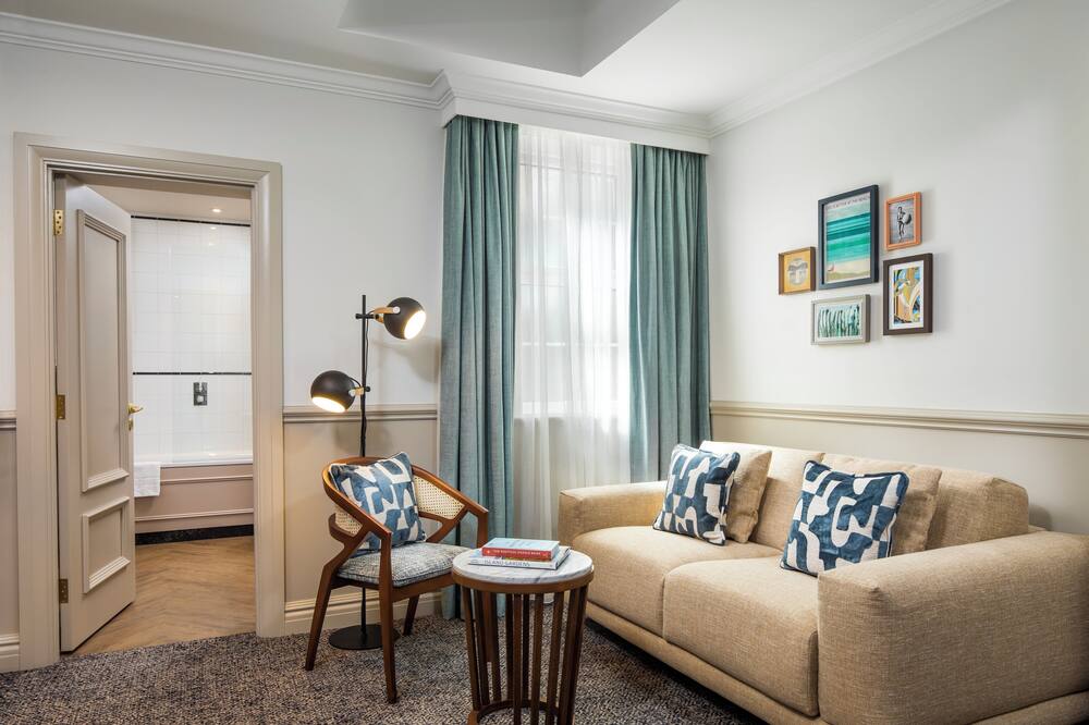 The White Horses by Everly Hotels Collection 写真