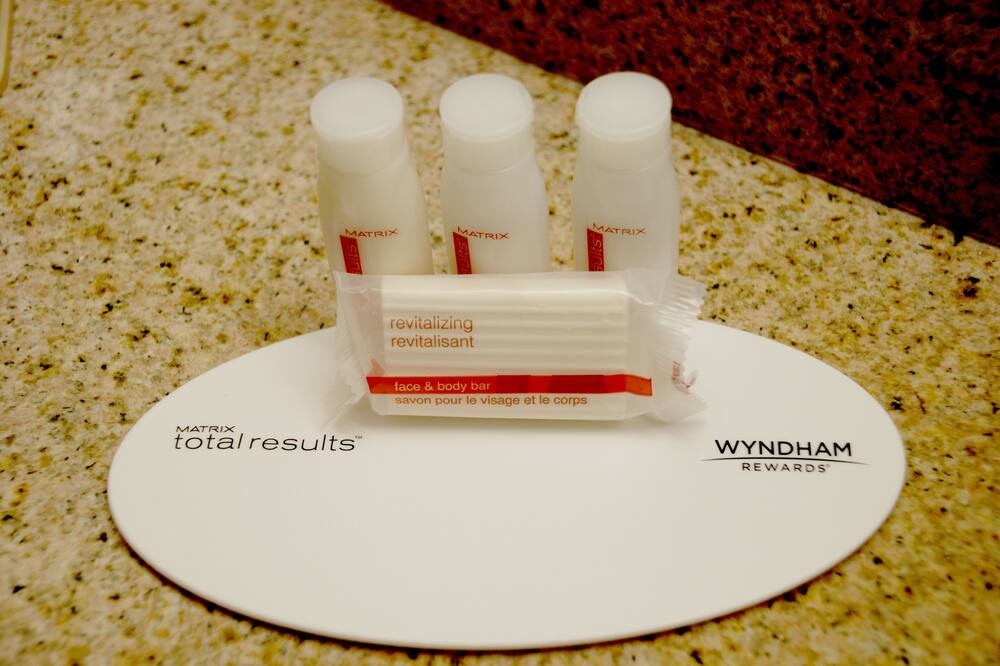 デイズ イン バイ ウィンダム ダイアーズバーグ 写真