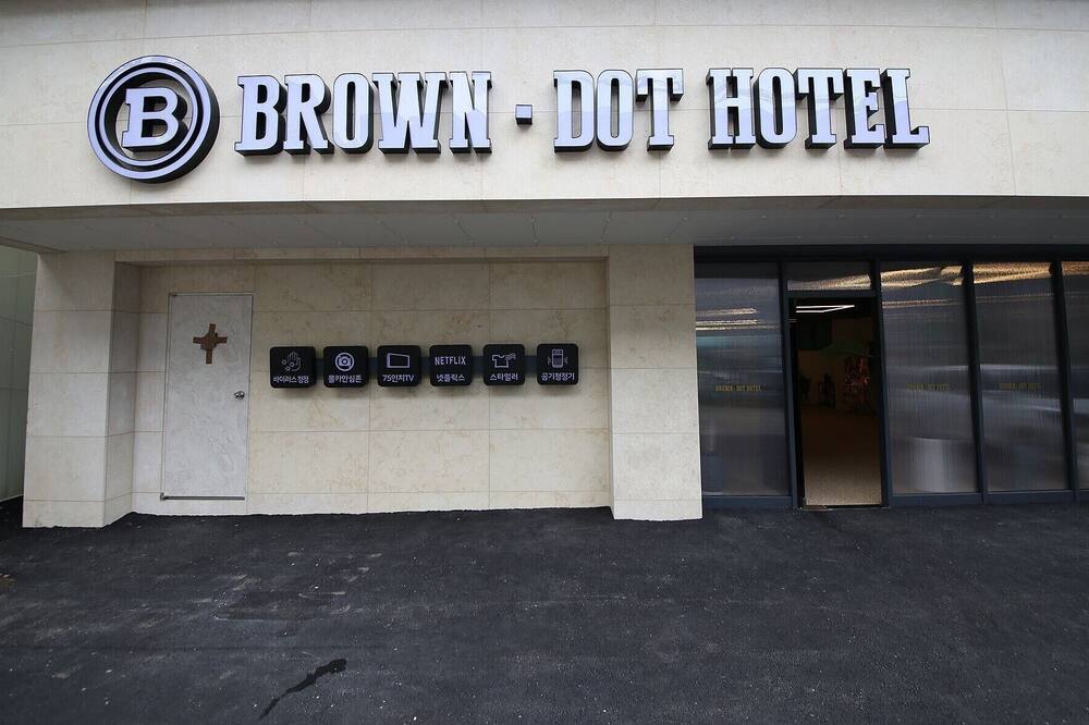 Brown Dot Hotel Sinan 写真