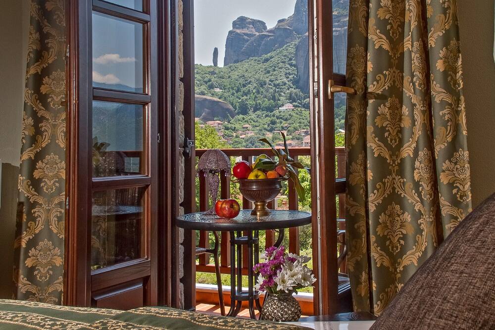 ホテル ドウピアニ ハウス 写真