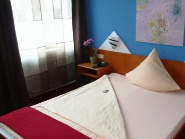 Hotel Stadt Hamburg am Fluss Saarbrücken 写真