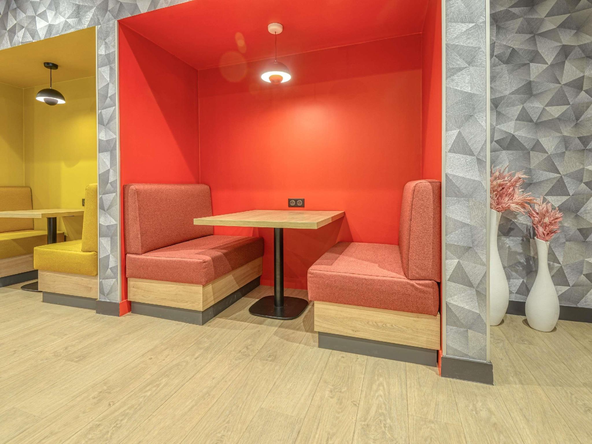 ibis Cholet 写真