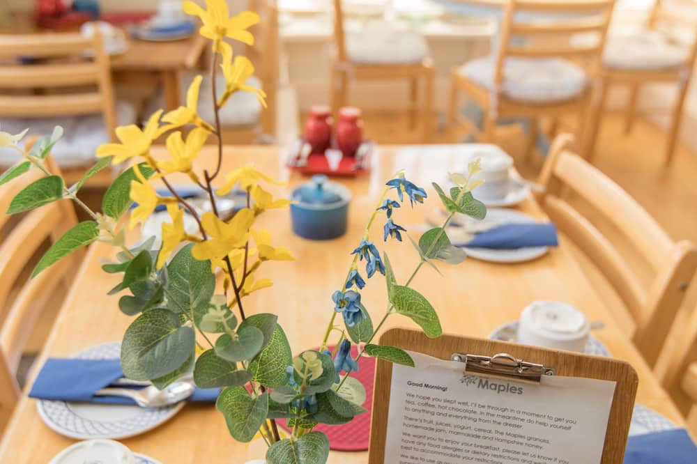 ザ メープルズ 写真