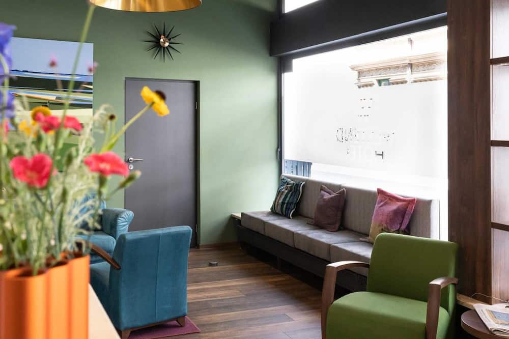 ヴェストエンド ホテル 写真