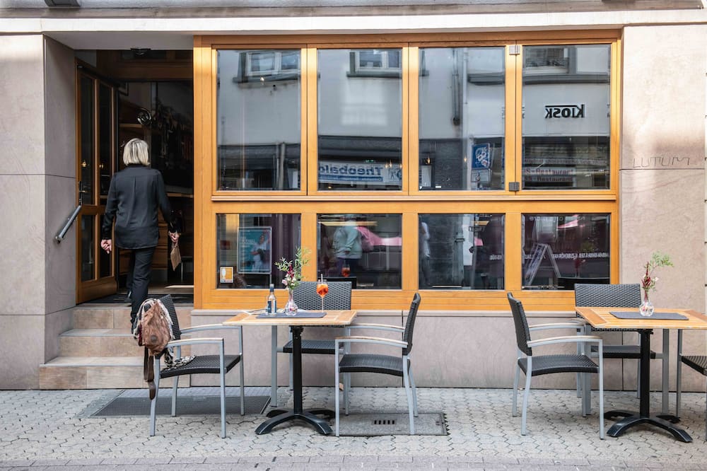 ウノ  ホテル ポストホフ サールルイス 写真