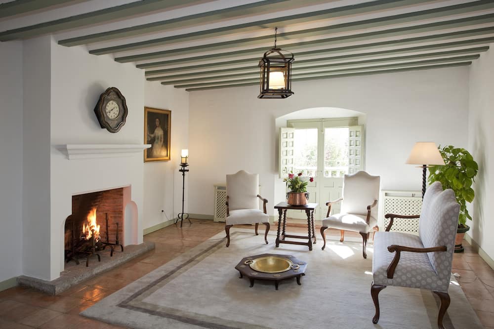 パラドール デ アルマグロ 写真