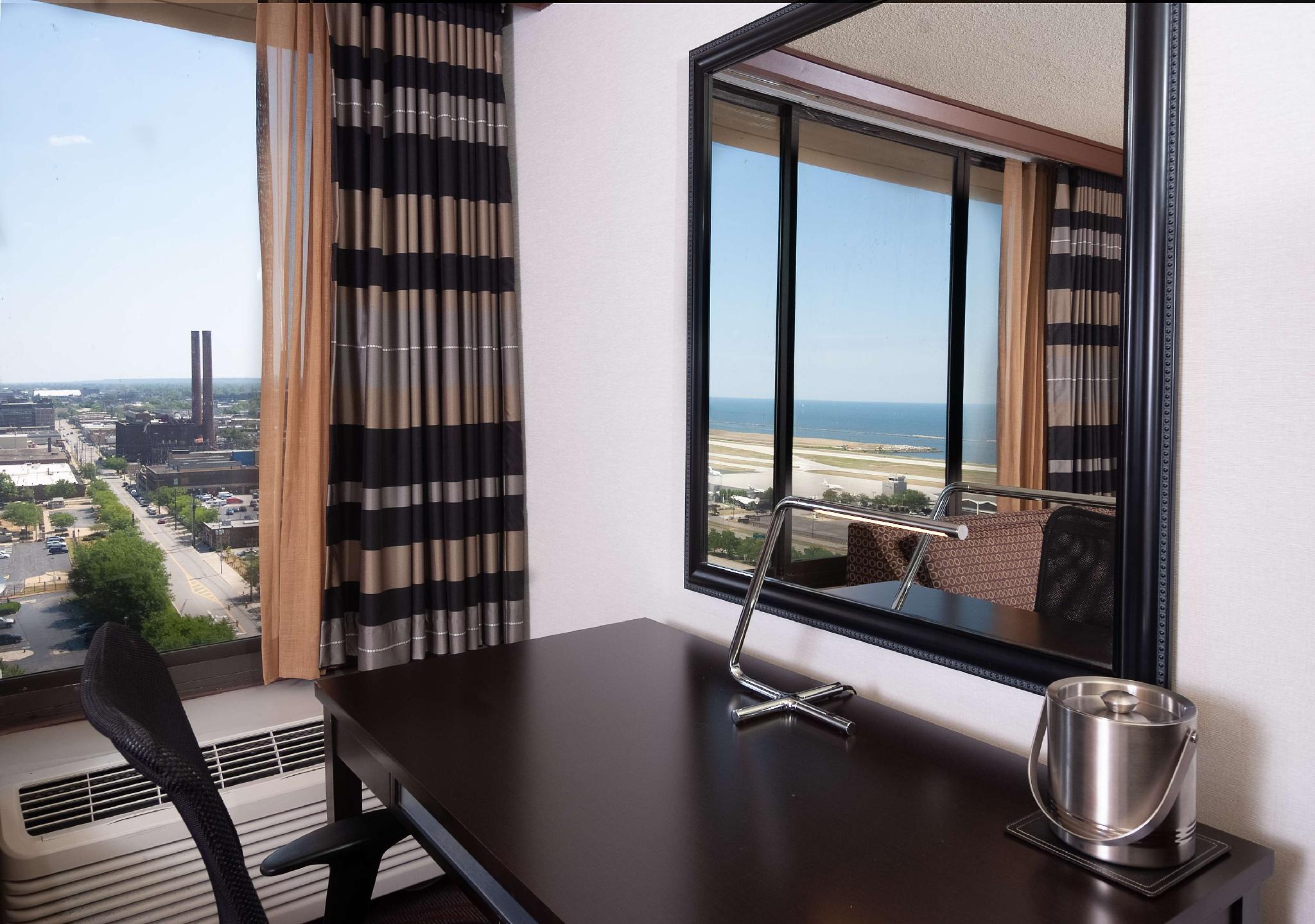 ダブルツリー バイ ヒルトン ホテル クリーブランド ダウンタウン - レイクサイド 写真