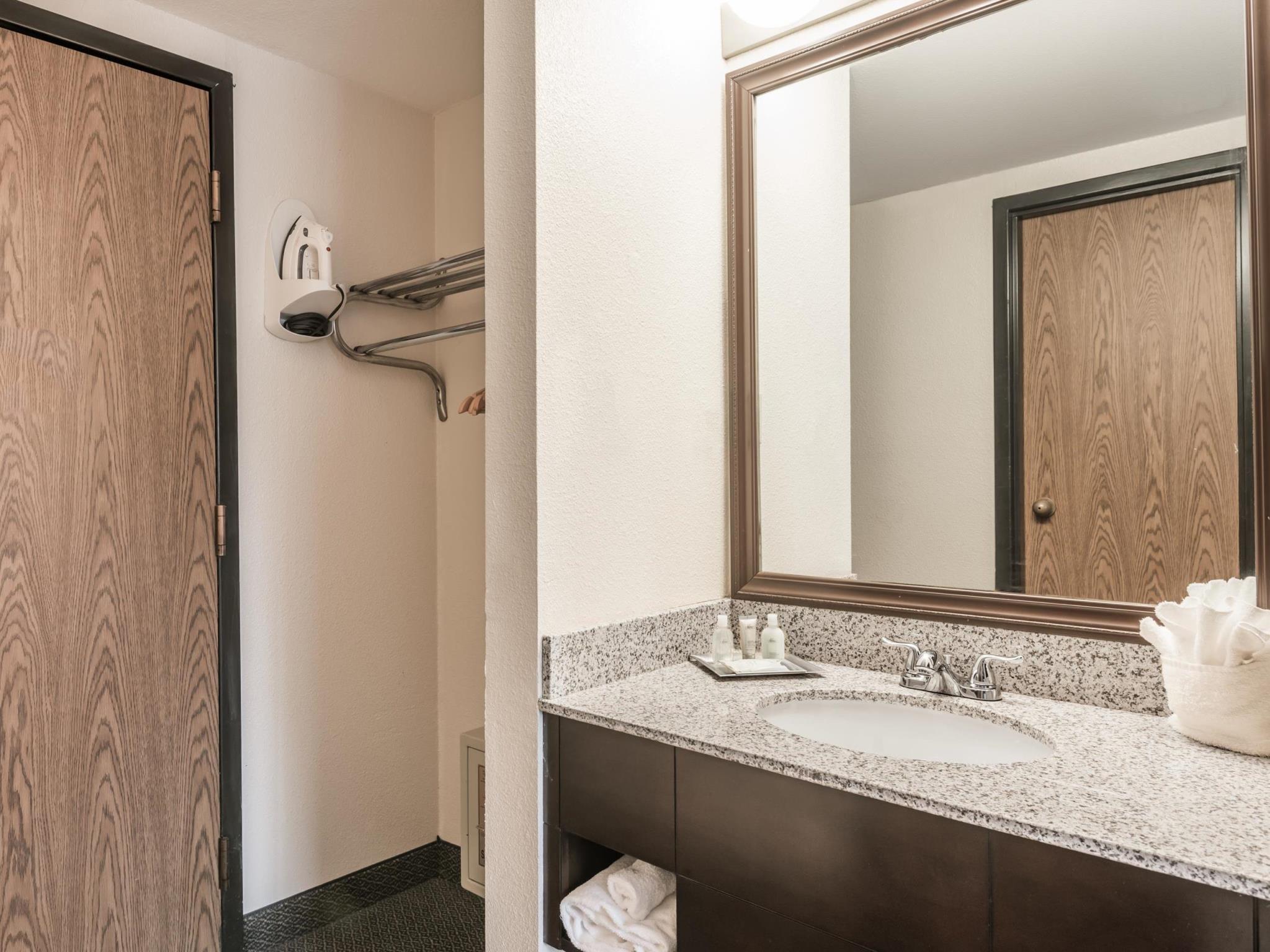 Wyndham Garden Williamsburg Busch Gardens Area 写真