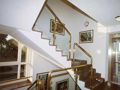 ホテル ガストホフ ツア リンデ 写真