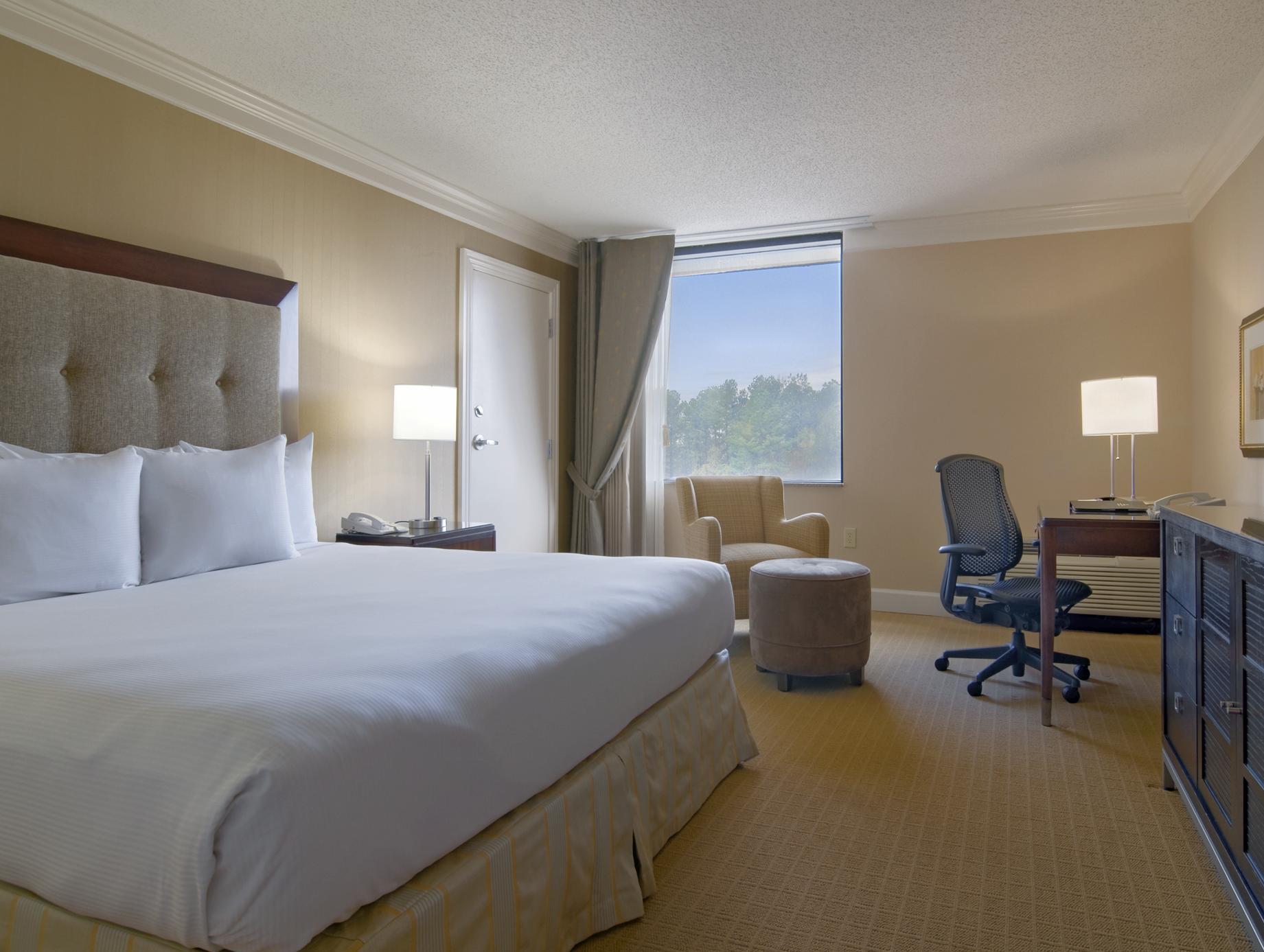 ヒルトン ローリー ノース ヒルズ 写真