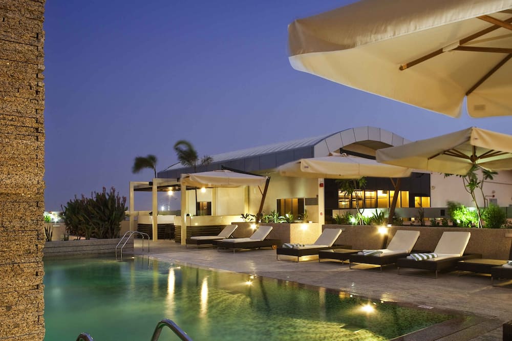 ノボテル スイーツ モール アベニュー ドバイ 写真