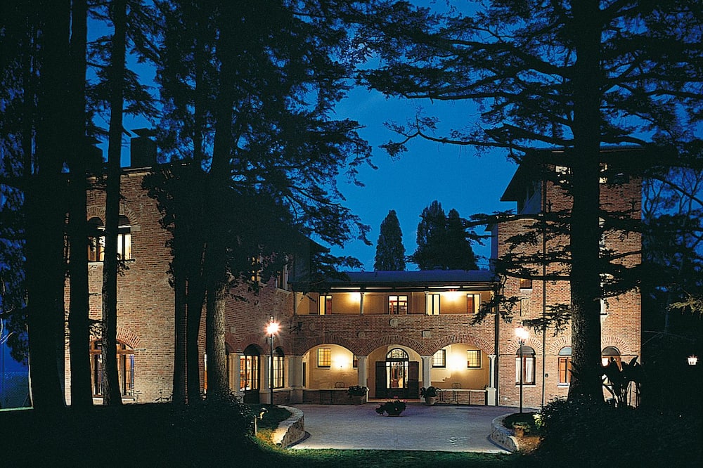 ヴィラ パンブッフェッティ 写真