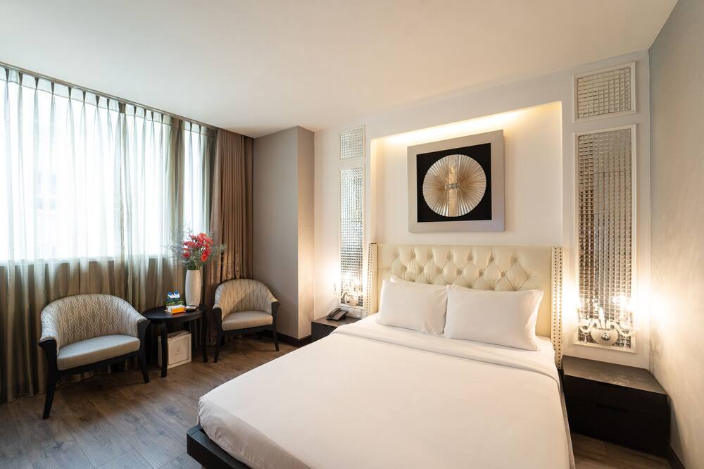 ザ ホワイト ホテル 8A チャイ ヴァン ラン 写真