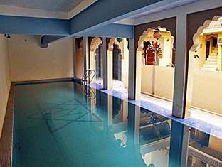 クリシュナ プラカシュ ヘリテージ ハヴェリ ホテル 写真