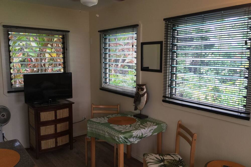 アーロンズ コテージ 写真