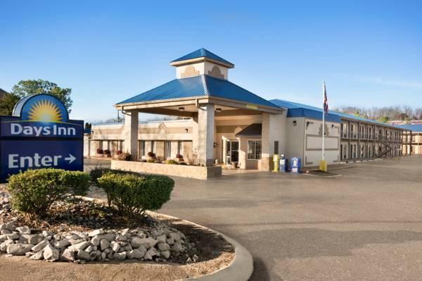 デイズ イン バイ ウィンダム クックビル 写真