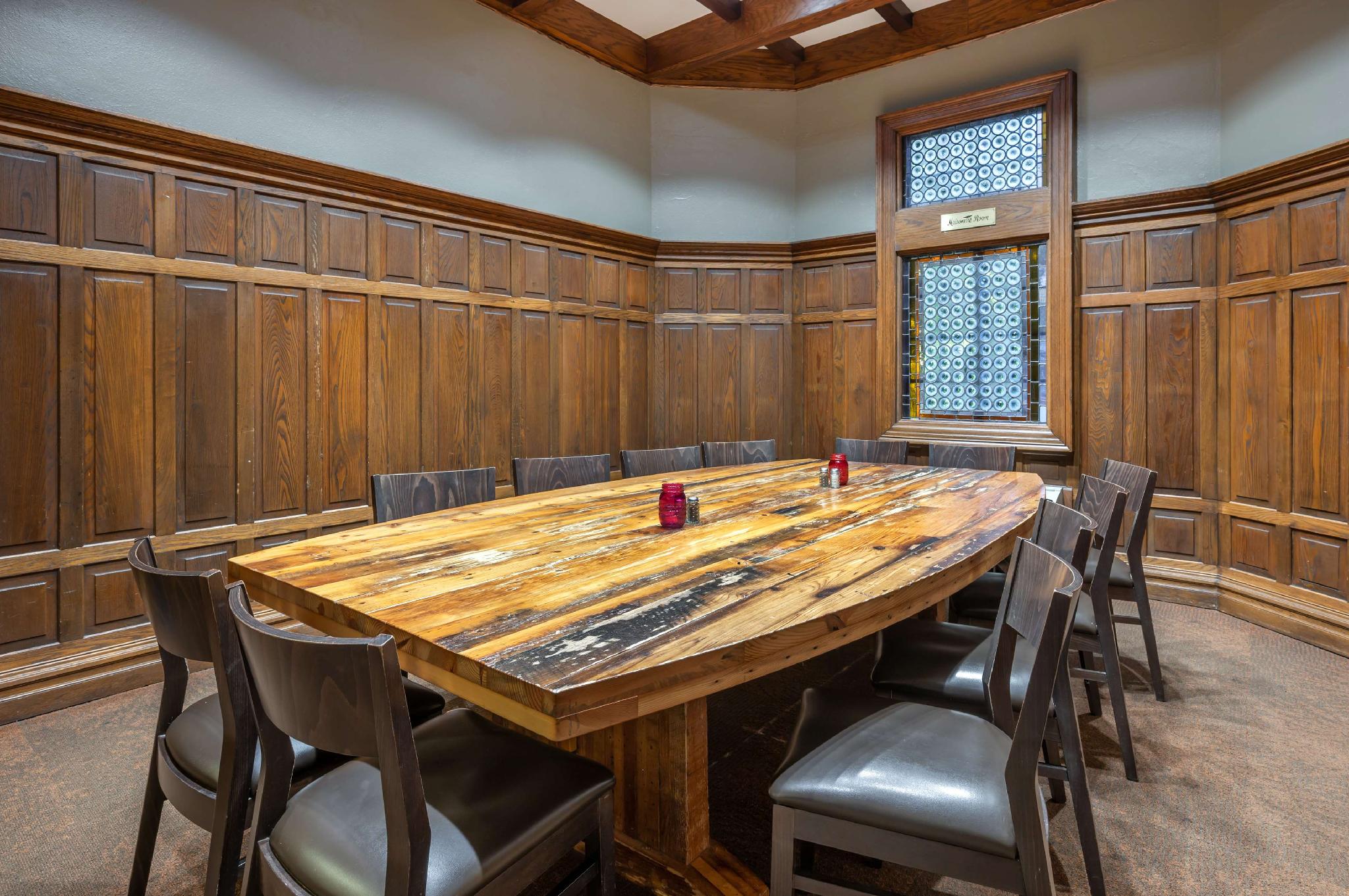 Best Western Premier Mariemont Inn 写真
