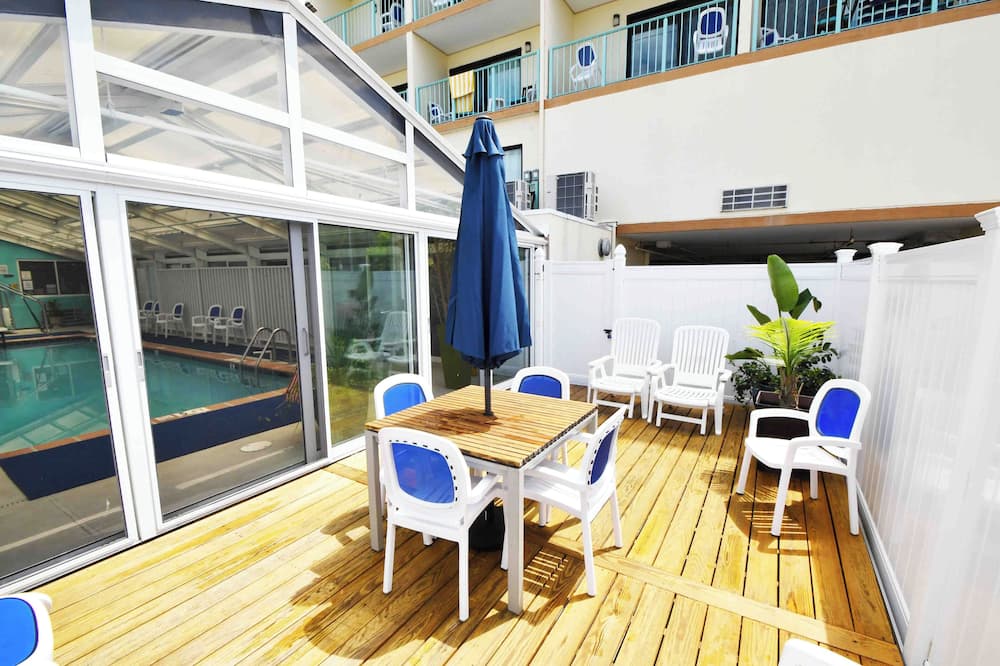 ケイマン スイーツ ホテル 写真