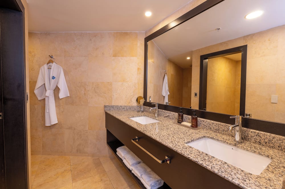 ウィンダム キト エアポート 写真