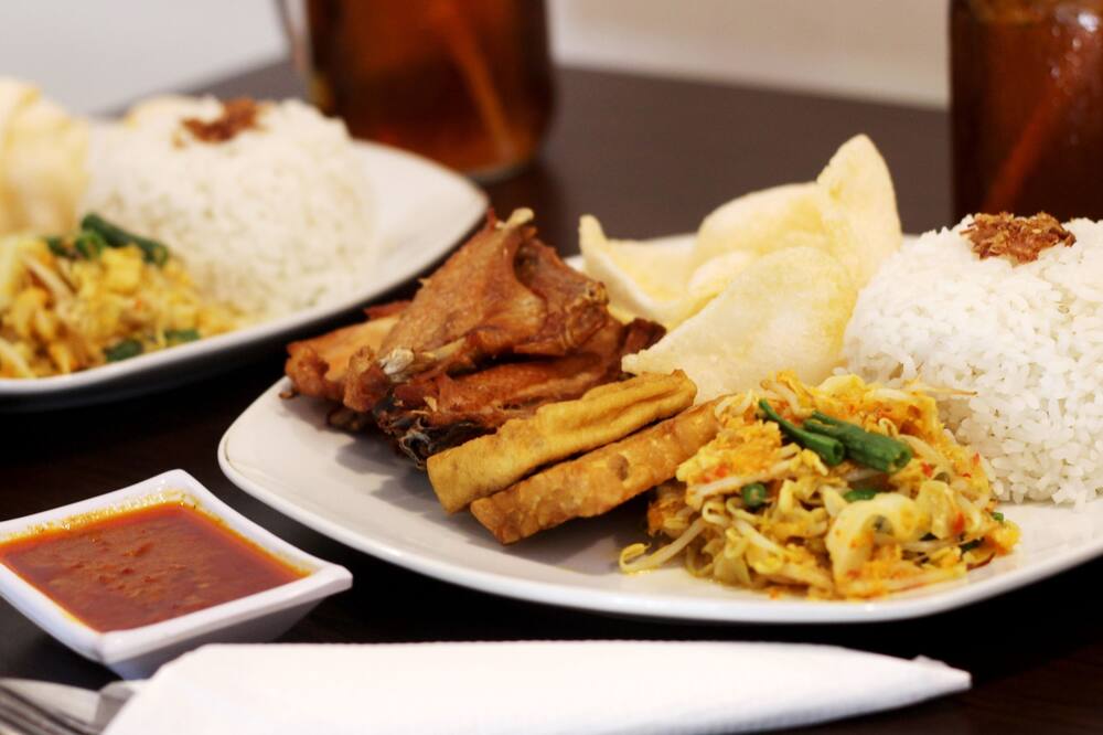 ラックスポイント ホテル スラバヤ 写真