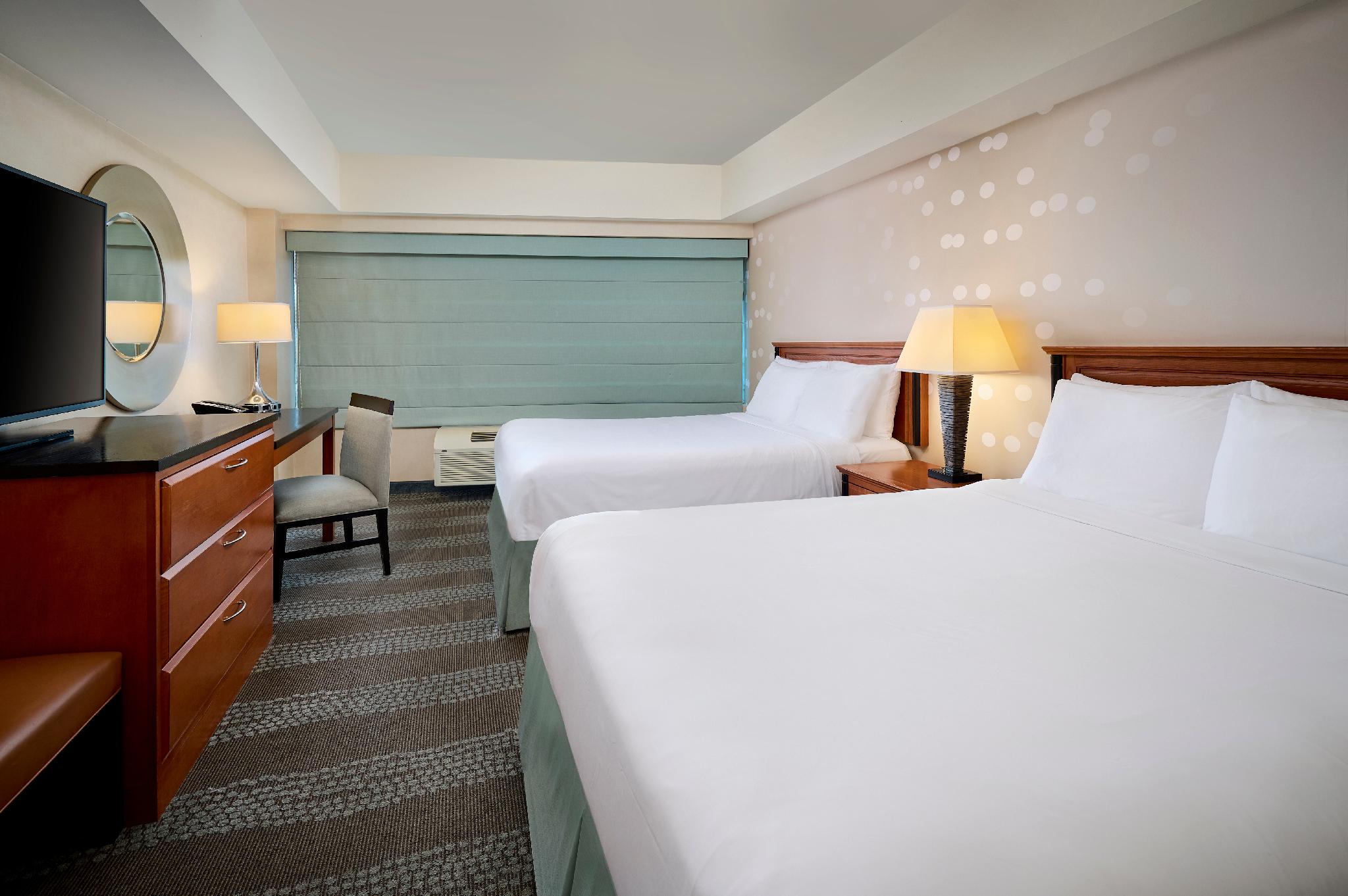 ナイアガラ フォールズビュー ホテル ＆ スイーツ バイ IHG 写真