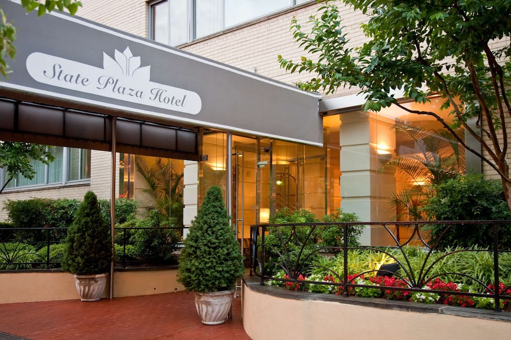ステート プラザ ホテル 写真