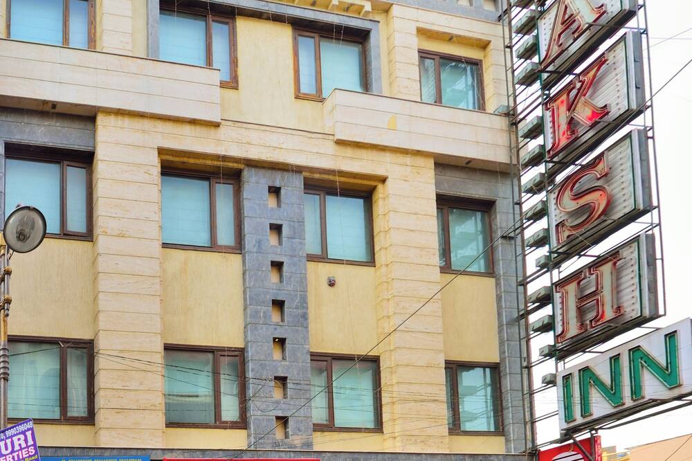 ホテル タクシュ イン 写真