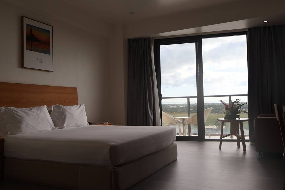 ナラギ ホテル 写真