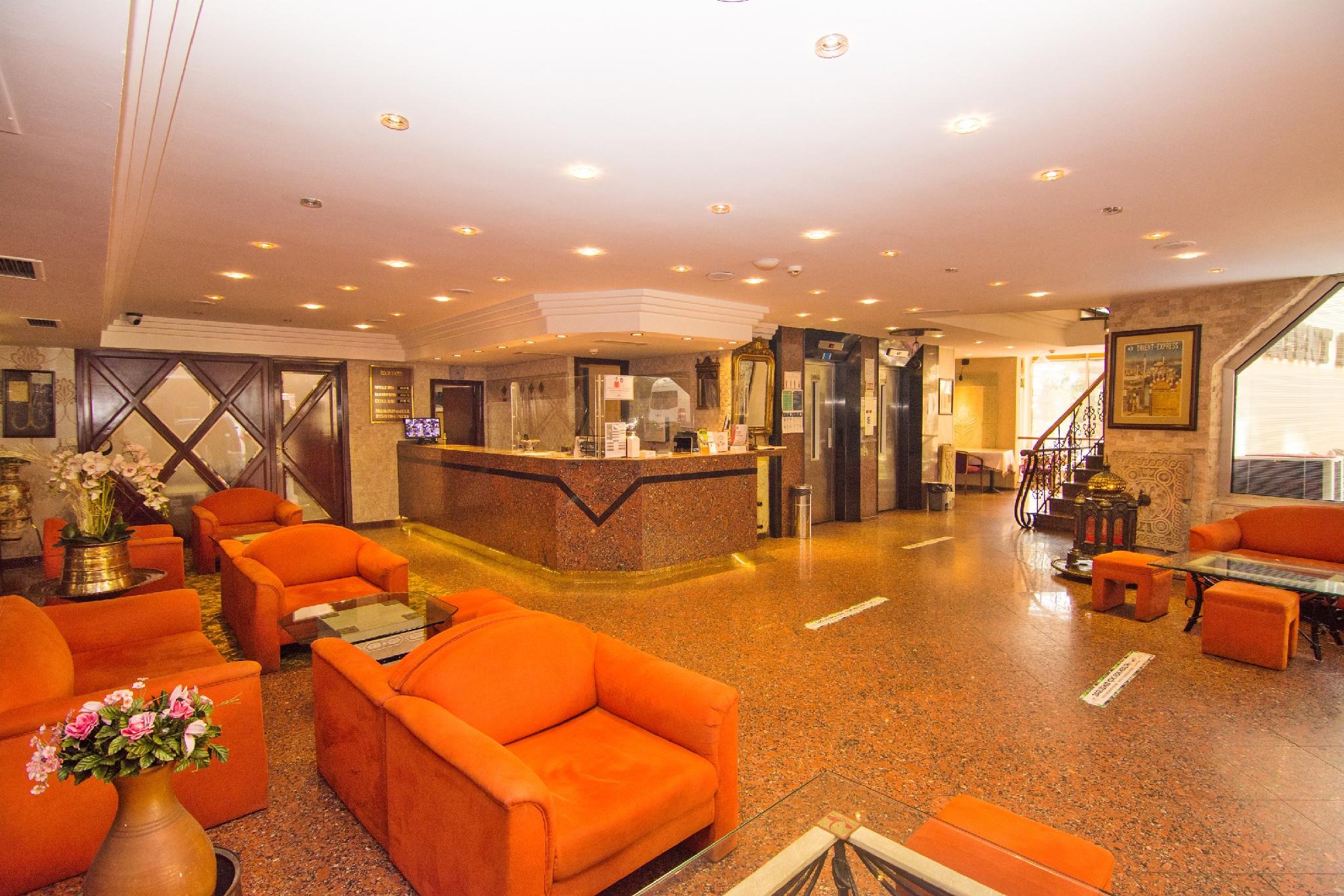 ホテル オリエント ミントゥール 写真