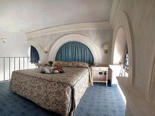 ホテル デ ラ ヴィレ 写真