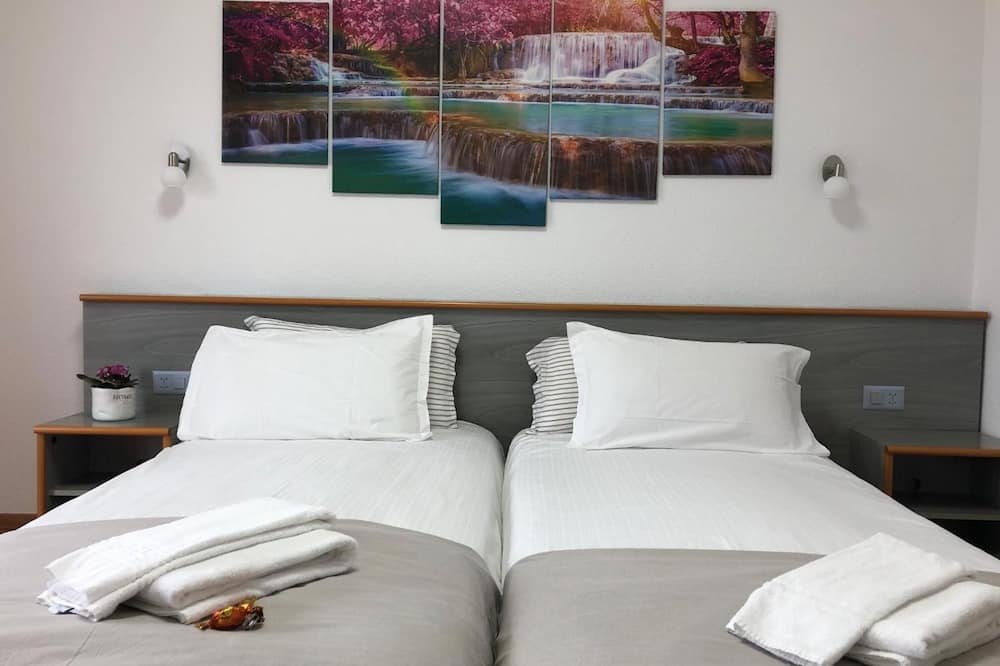 ホテル ガルニ モンタルディ 写真